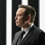 Elon Musk'tan hızlı yalanlama: Satmayacağım